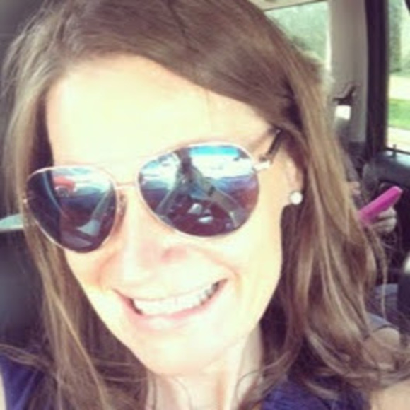 Meet your Posher, Melina - Picture 1 of 1